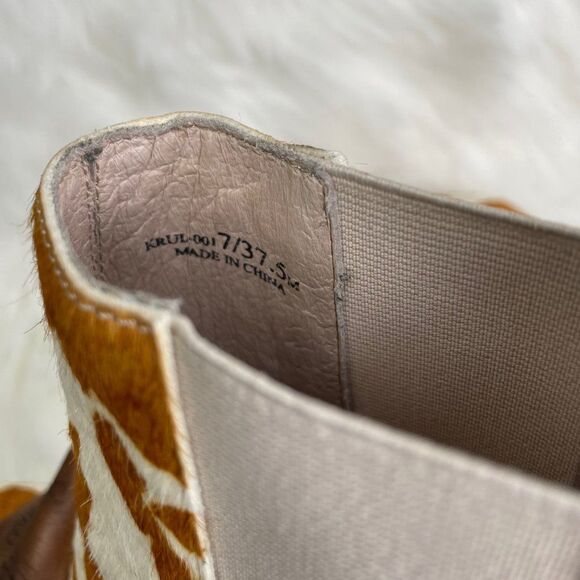 42 Gold Kennsington Cow Print Chelsea Boot/ Booties Size 7 or 37.5 - Picture 12 of 14